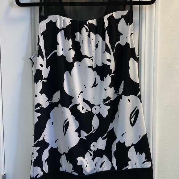 Ricki's Tops - Ricki’s Size Medium Black and White Tank Top